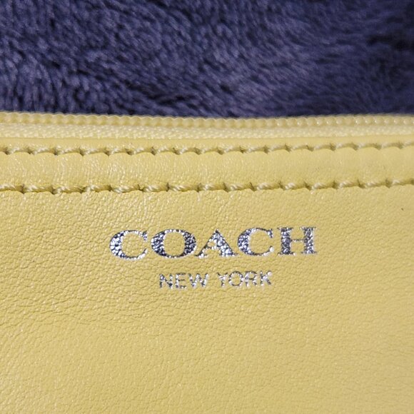 Coach Butter Yellow Leather Wristlet Wallet - Picture 3 of 7